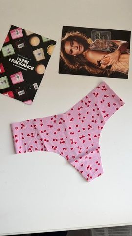 Трусики-стринги женские бесшовные Victoria's Secret No-Show Thong Panty розовые  6zy-lsl-g85 фото