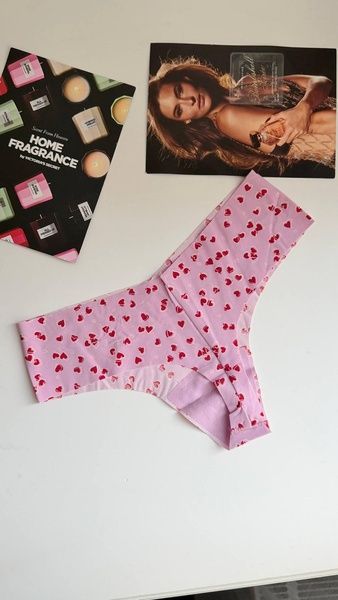 Трусики-стринги женские бесшовные Victoria's Secret No-Show Thong Panty розовые  6zy-lsl-g85 фото