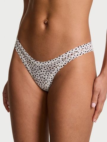 Трусики-стринги жіночі мереживні Victoria's Secret Lace Ultra-Mini Scoop Thong Panty білі  z80-ayz-ycj фото