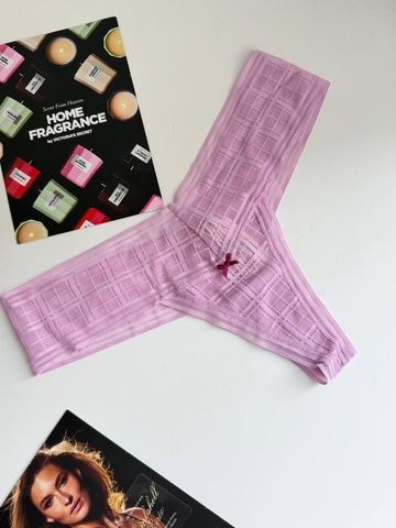 Трусики-стрінги жіночі Victoria's Secret Lace Thong Panty бузкові  ujs-v9f-y07 фото