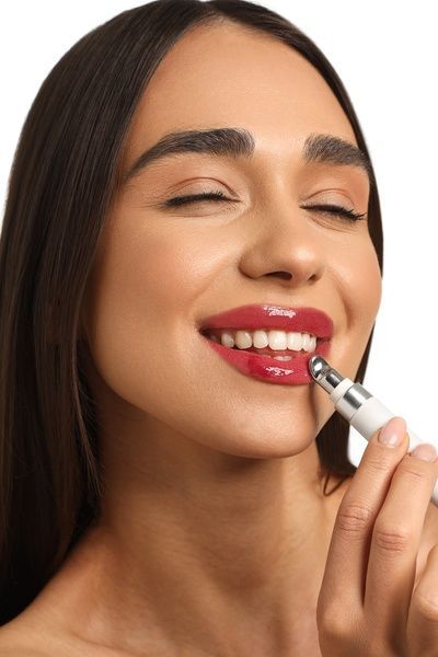 Блиск для губ з ароматом чорнично-ожинового джему UNICO LIP GLOSS JAM 12 мл 0026 фото
