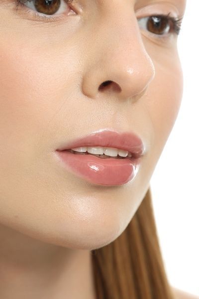 Блеск для губ с ароматом сливочно-кокосового крема UNICO LIP GLOSS LACE 12 мл 0021 фото