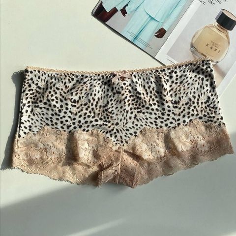 Трусики-шорты женские люксовые с кружевом Victoria's Secret бежевые lce-jp2-iul фото