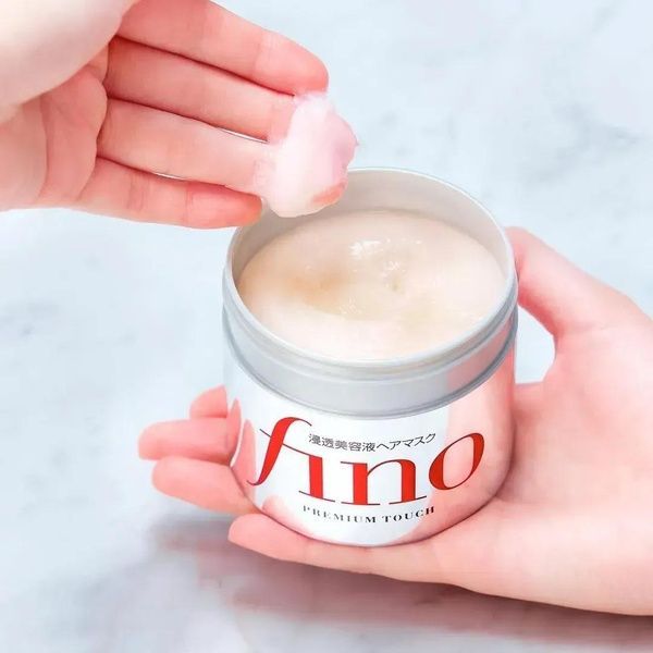 Восстанавливающая маска для волос Fino Premium Touch Penetrating Serum Hair Mask 230 г ia0-4a9 фото