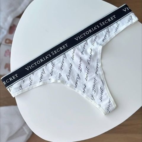 Трусики-стринги женские хлопковые Victoria's Secret Logo Cotton Thong Panty белые yj4-sbv-fkw фото