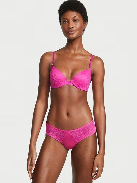 Трусики-чики женские люксовые Victoria's Secret Icon Lace Cheeky Panty фуксия f2r-bnd-rvv фото