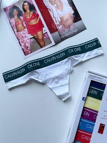 Трусики-стринги женские хлопковые с логотипом Calvin Klein белые 2yd-vg4-f8b фото