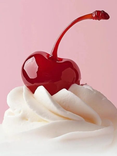 Cherry Milkshake - парфюмированный спрей для тела Victoria's Secret, 250 мл 27121810 фото