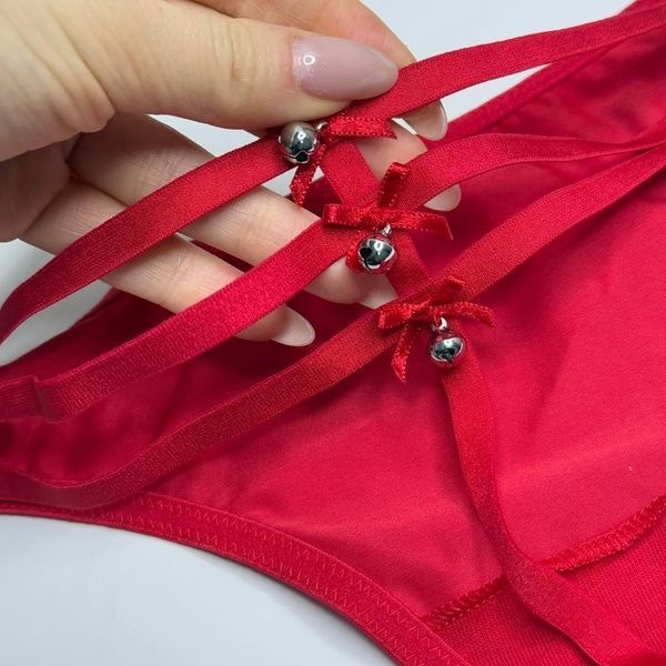 Трусики-стринги люксовые Victoria's Secret Thong Panty красные 6s8-tvn-lvq фото