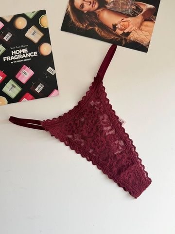 Трусики-стринги женские кружевные Victoria's Secret&nbsp;Lace String Thong Panty бордовые  h0g-zxg-ngd фото