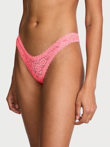 Трусики-стринги женские кружевные Victoria's Secret Lace Ultra-Mini Scoop Thong Panty персиковые  dgz-bhq-oft фото