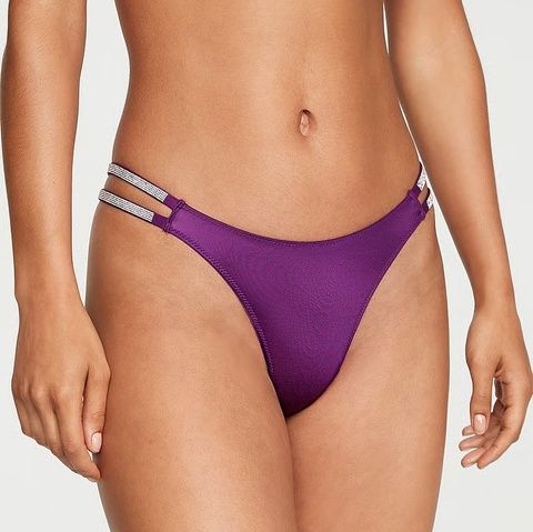 Стринги люксовые со стразами фуксия Victoria's Secret Double Shine Strap Smooth Thong Panty фиолетовые pre-scl-ejj фото