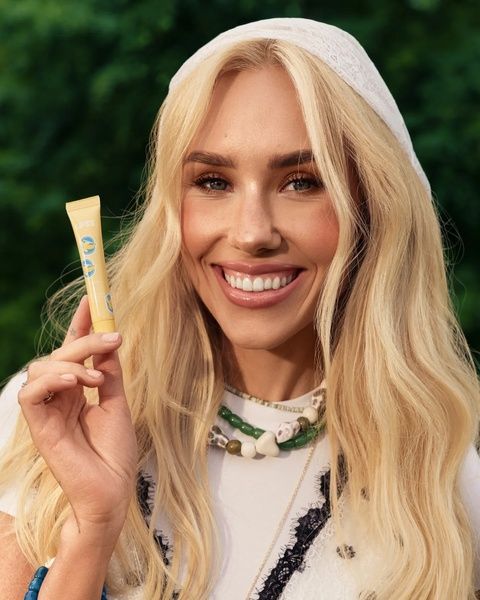 Блиск для губ Lipss Lipper Banana SPF 20, 8 мл 113-b80 фото