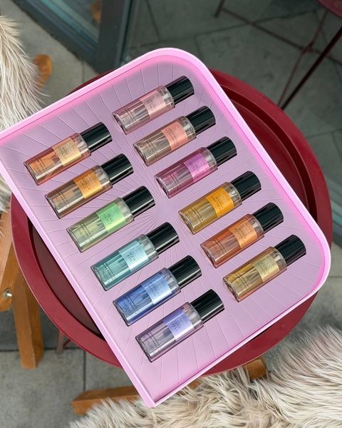 Подарочный набор мини-мистов (12 шт) Victoria's Secret Ultimate 12-Piece Discovery Gift Set 25165199 фото