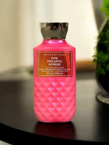 Парфюмированный лосьон PINK PINEAPPLE SUNRISE Bath&Body Works, 236 мл 6ic-893 фото