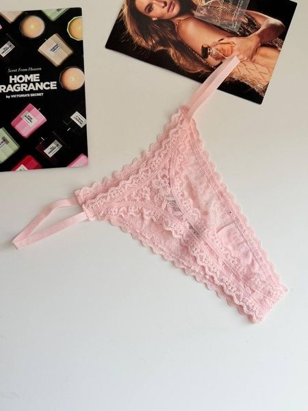 Трусики-стрінги жіночі мереживні Victoria's Secret&nbsp;Lace String Thong Panty рожеві j61-3n1-rah фото