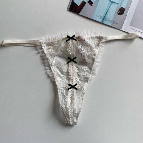 Трусики-стринги женские люксовые кружевные с открытым доступом Victoria's Secret белые o3u-5bq-l2g фото