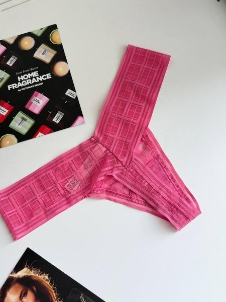 Трусики-стринги женские Victoria's Secret Lace Thong Panty розовые gam-uz8-rh3 фото